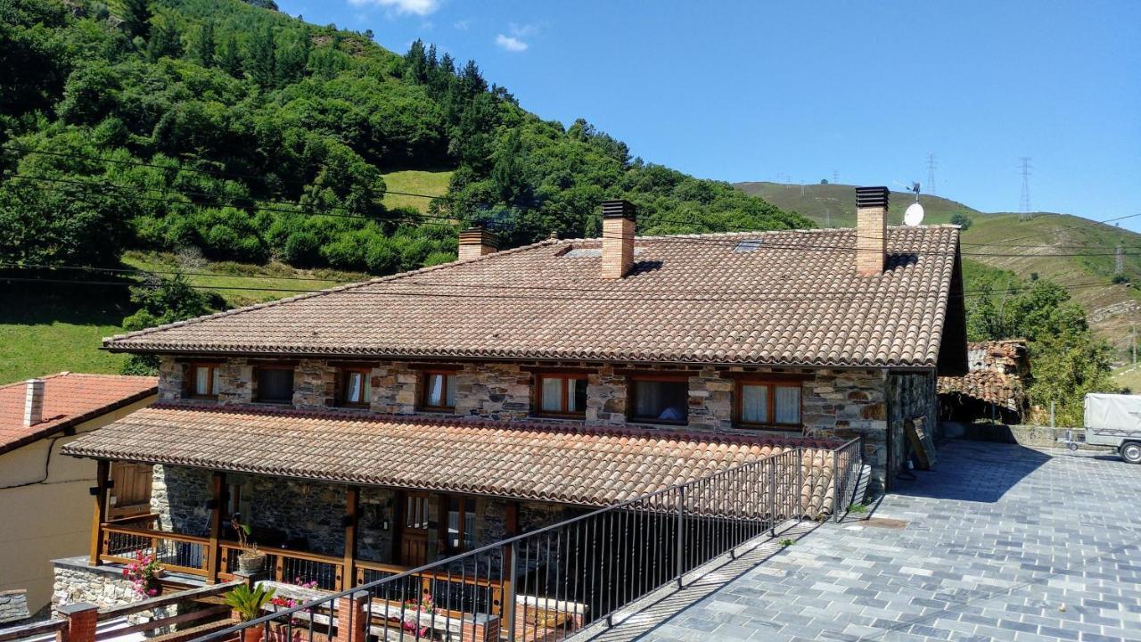 Casa Gayon Apartment Pola De Allande Exterior photo